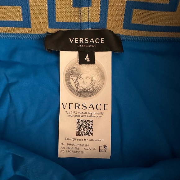 Versace Greca bikini - Picture 2 of 5